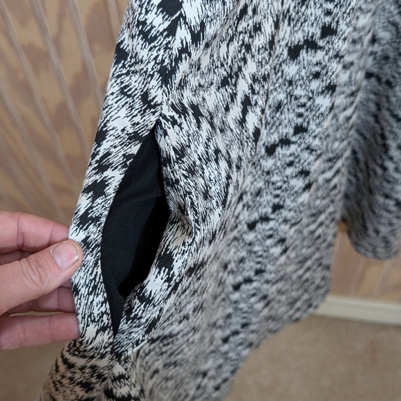 NWoT Jessica Simpson Bow Back Black & White Fit & Flare Dress Size 6 - Picture 4 of 8